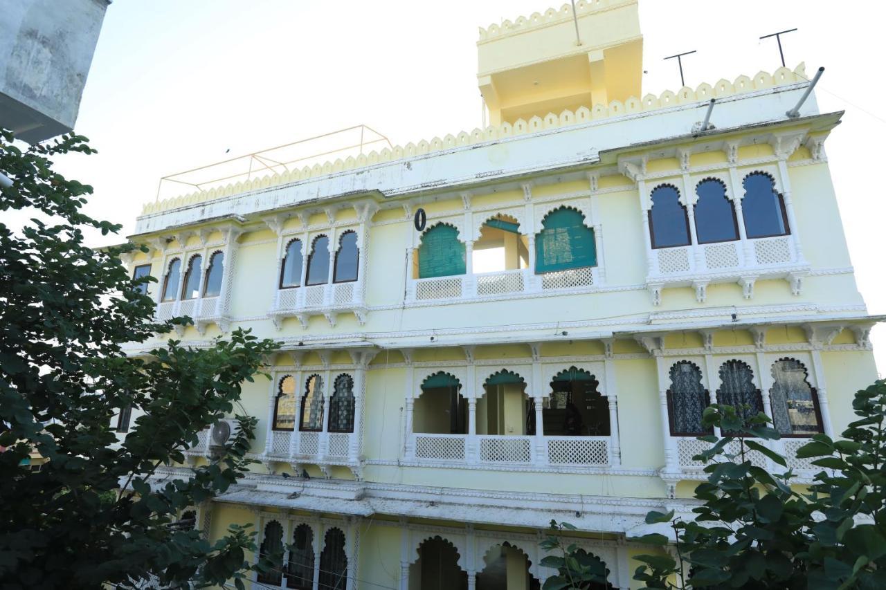 The Kesar Niwas Hotel Udaipur Exterior photo